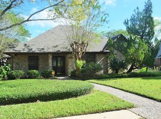 1611 White Wing Cir, Friendswood, TX 77546