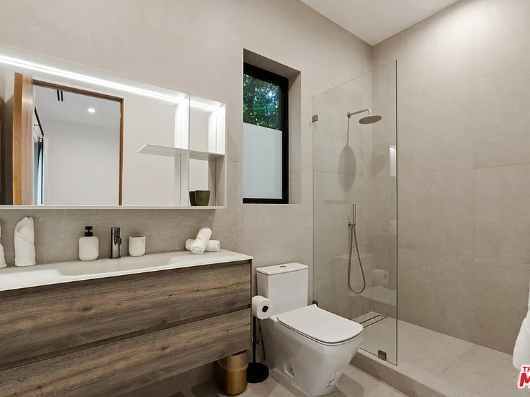 356 N La Jolla Ave — Photo 31