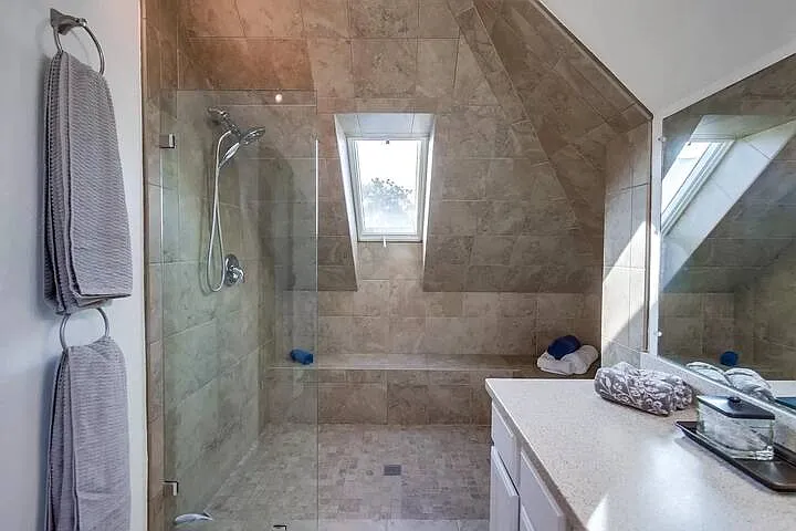 815 Salem Ct — Photo 12
