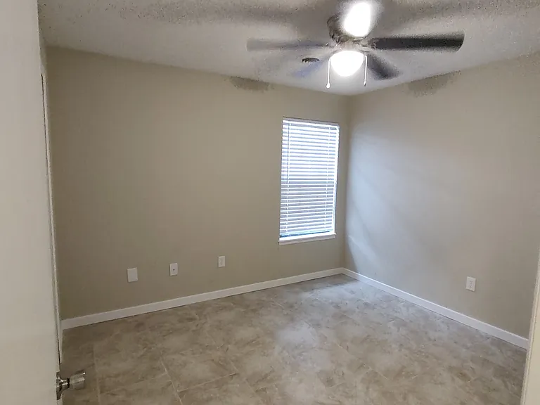 102 Carrigan Rd #B — Photo 6