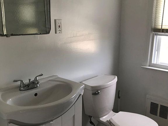 5th image of 35 Lucille Ave Floor 2