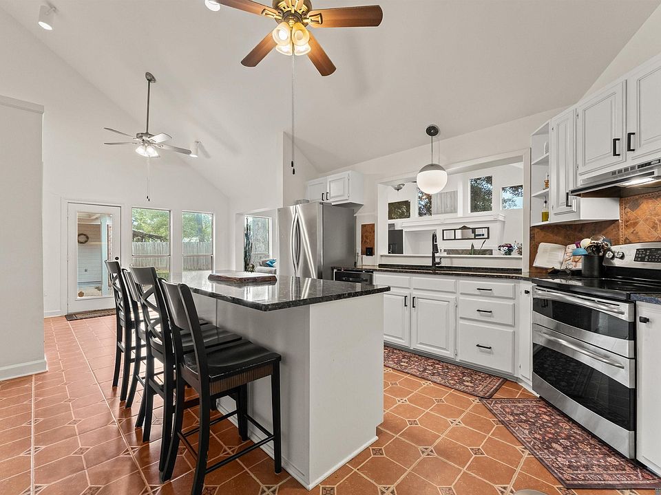 1st image of 2941 Lockefield Dr