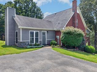 254 Sherwood Forest Rd, Livingston, TN 38570