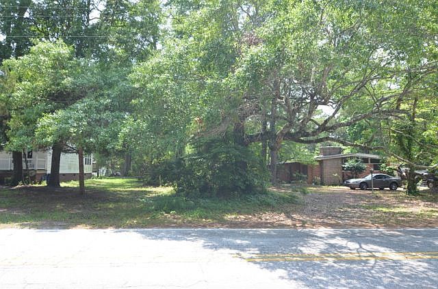 2nd image of 120 Stokley Dr