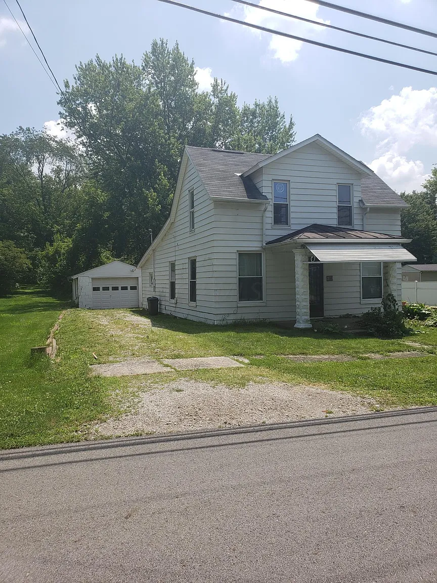 30 Otis St photo 1