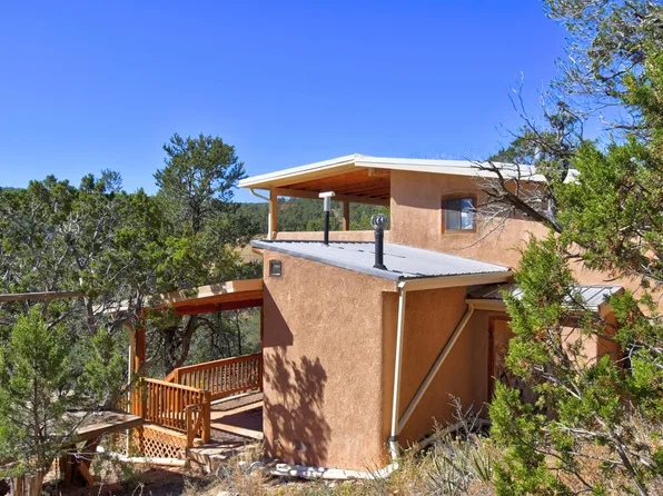 80 Pleasant Valley Dr, Edgewood, NM 87015