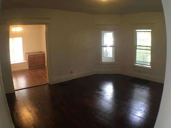 2nd image of 411 Beattie St