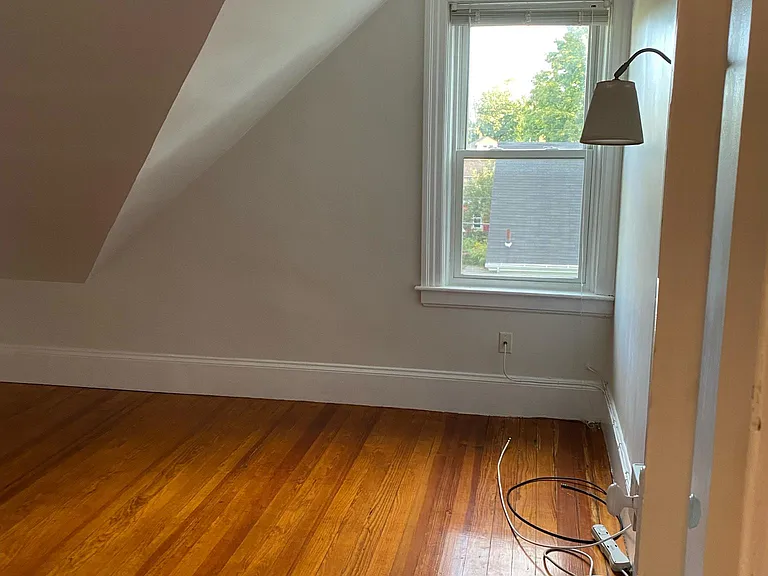 24 Sarah St #3 — Photo 11