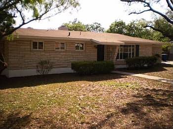 1st image of 122 Jeanette Dr