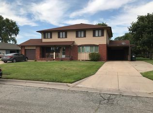 3216 Northwestern Ave APT B, Hutchinson, KS 67502
