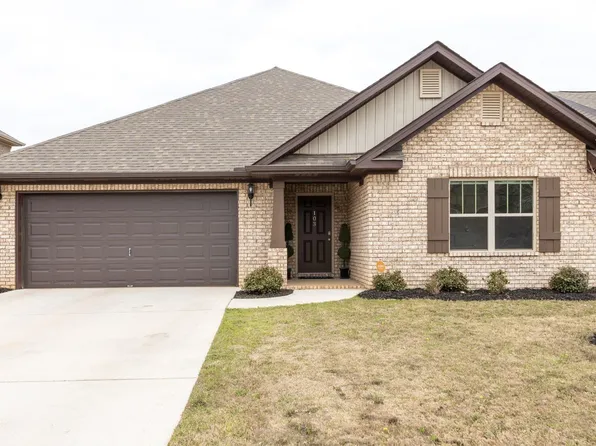 103 Hillis Ln, Hazel Green, AL 35750