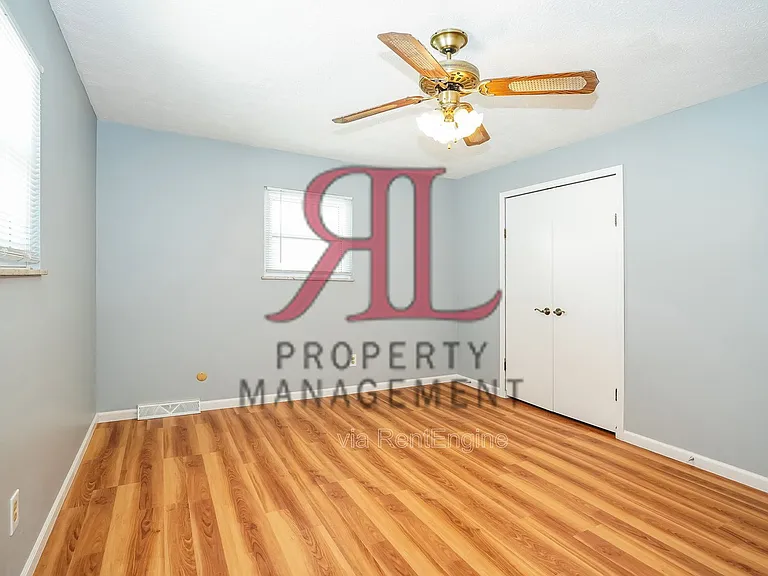 3501 Woodlawn Ave — Photo 10