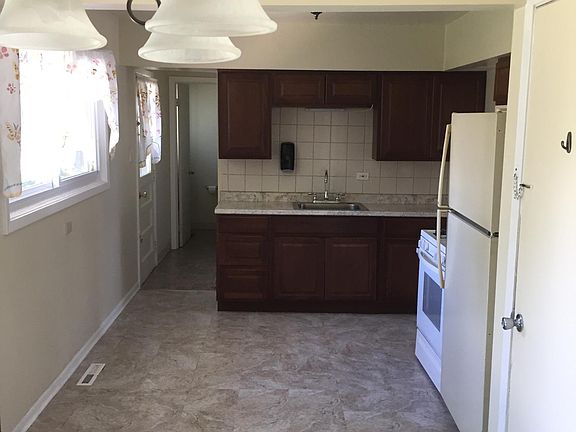 2nd image of 104 E Drummond Ave