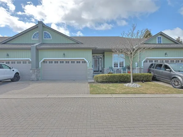 13 Oakwood Links Ln, South Huron, ON N0M 1T0