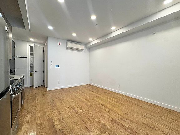 5th image of 223 S 4th St #4B