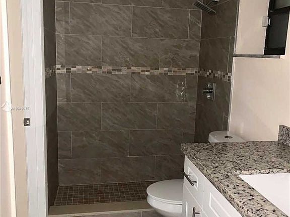 4th image of 13000 SW 92nd Ave APT B108