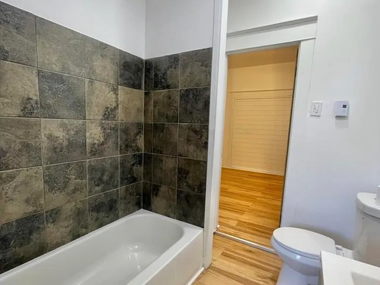 1028 N Webster Ave #1 — Photo 24