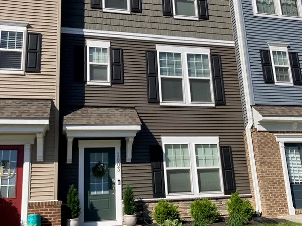 1803 Sag Harbor Ln, Fredericksburg, VA 22401