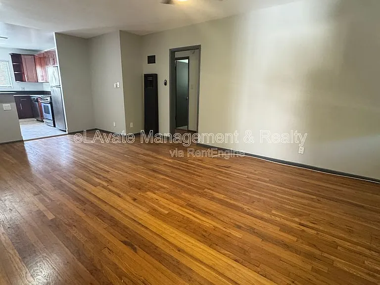 12157 Chandler Blvd #4 — Photo 10