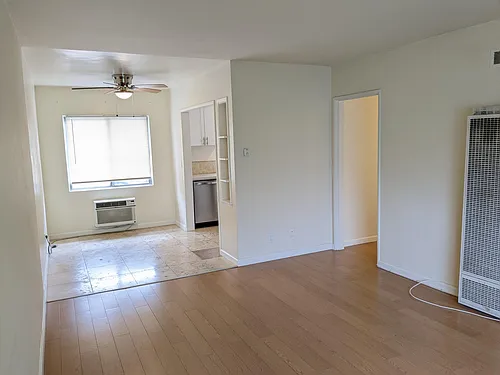 11230 Hortense St #5 Photo 1
