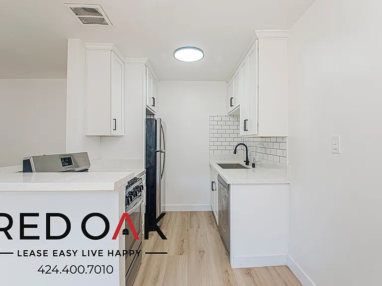 12605 Kensington Ln #4 — Photo 4