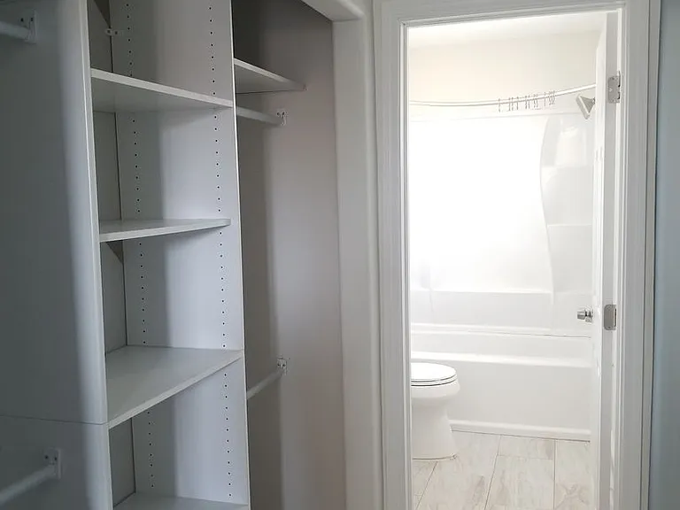 1276 Aurora Dr — Photo 8