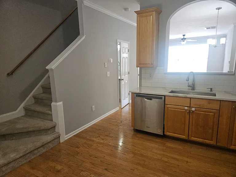 5714 Clearbay Ln — Photo 9