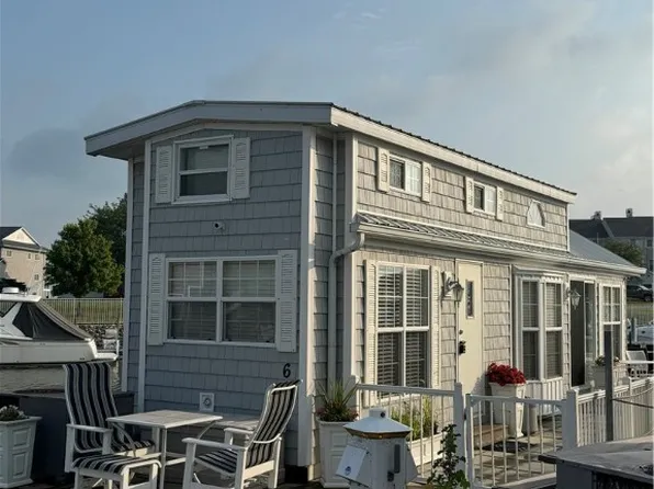 1805 W Lakeshore Dr #6, Pt Clinton, OH 43452