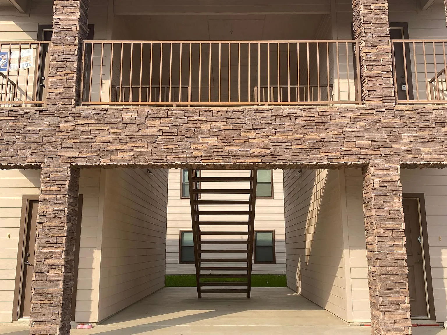 2 bed, 950 sqft, $798 — Photo 4