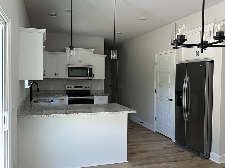 297 W East Smith Rd — Photo 8