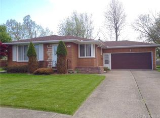 357 Woodward Dr, West Seneca, NY 14224
