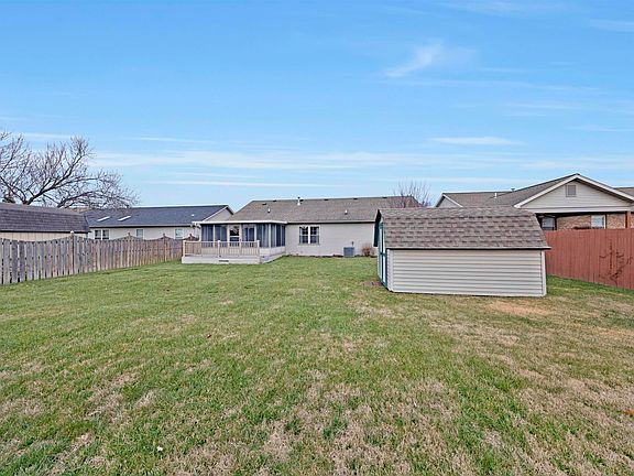 3rd image of 3021 Nicole Dr