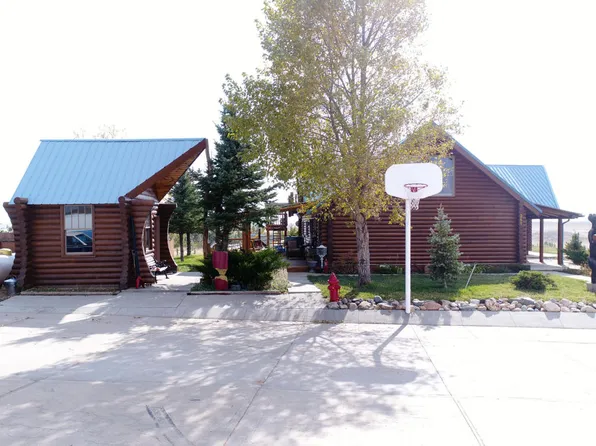 251 Foxrun Dr, Gillette, WY 82716