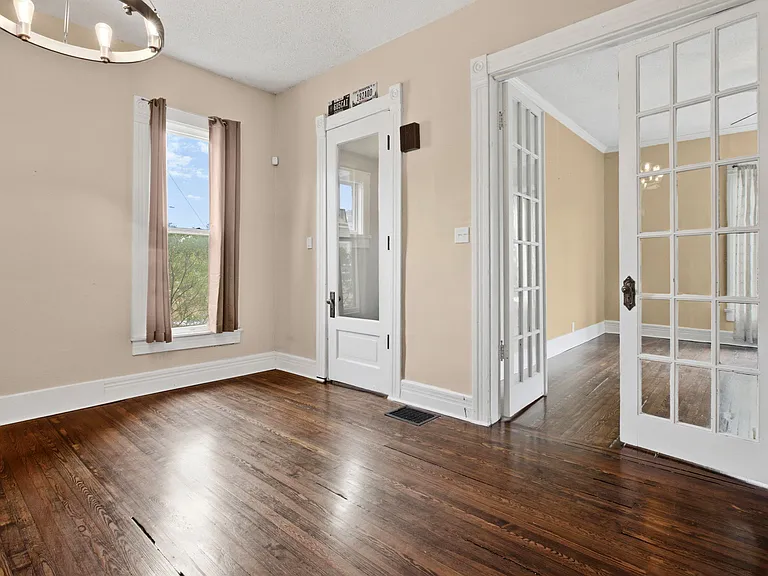2036 N Talbott St — Photo 9