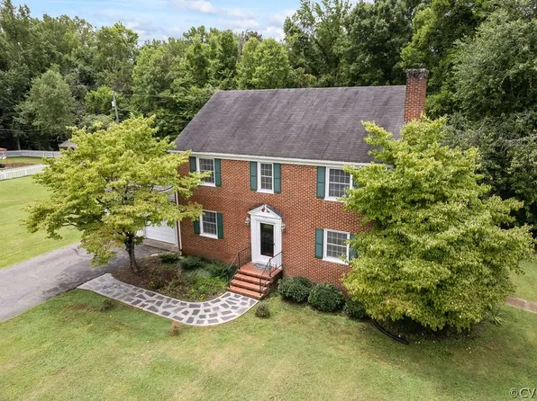 905 4th Ave, Farmville, VA 23901