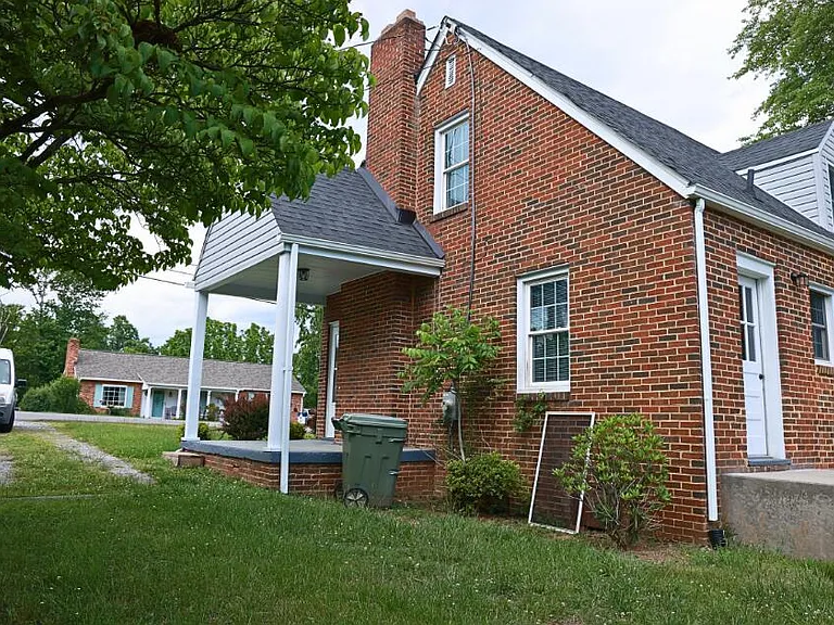 32 Upland Dr — Photo 36