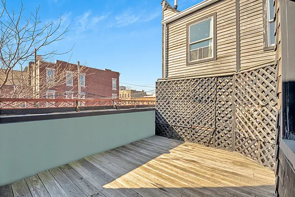 Sold by Compass | media 20