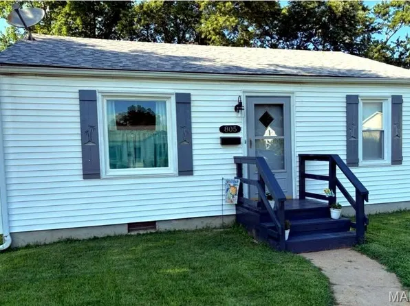 805 Victory Dr, Collinsville, IL 62234