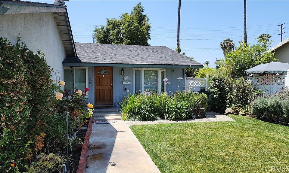 1st image of 3140 E Radcliffe Ave