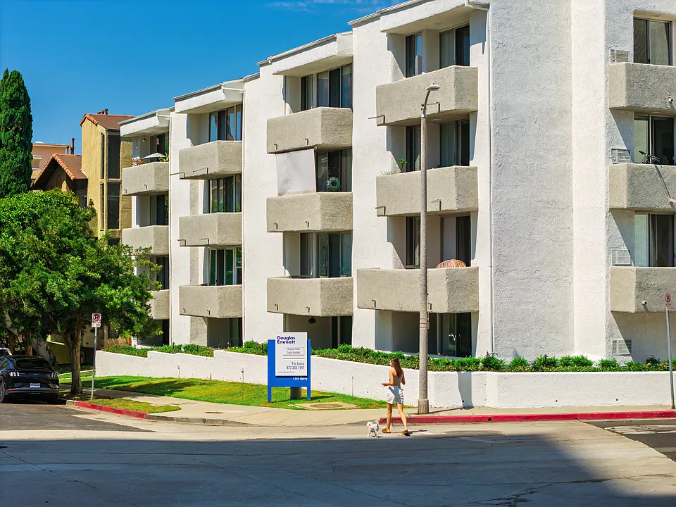 Barry Apartments