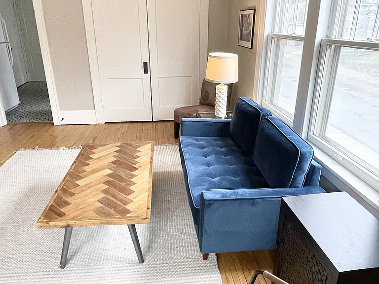 Ashland & Laurel Apartments — Photo 4