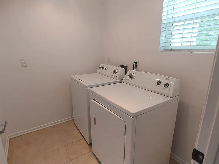 Almeria Townhomes — Photo 126