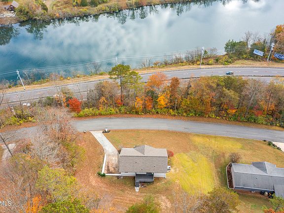 4th image of 120 Wealdwood Dr
