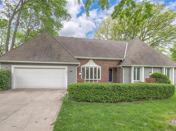 12016 Ballentine St, Overland Park, KS 66213