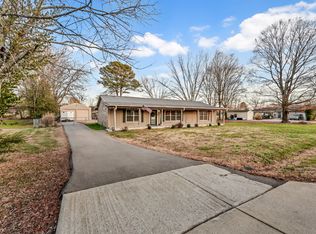 214 Eastside Dr, White House, TN 37188