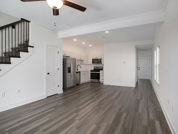4th image of 8830 N Helena Ave