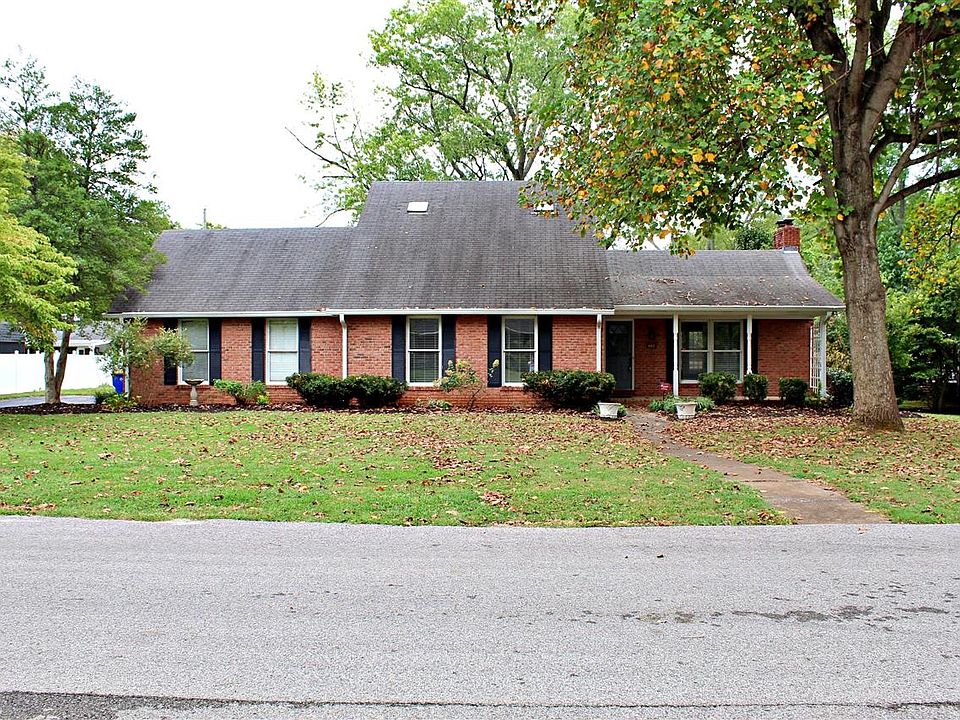 1st image of 662 Windmill Cir