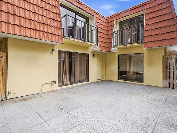 5th image of 9972 NW 6th Court