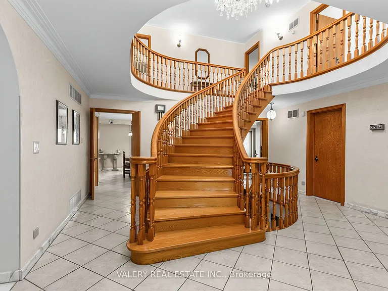 370 Maple Leaf Dr — Photo 19