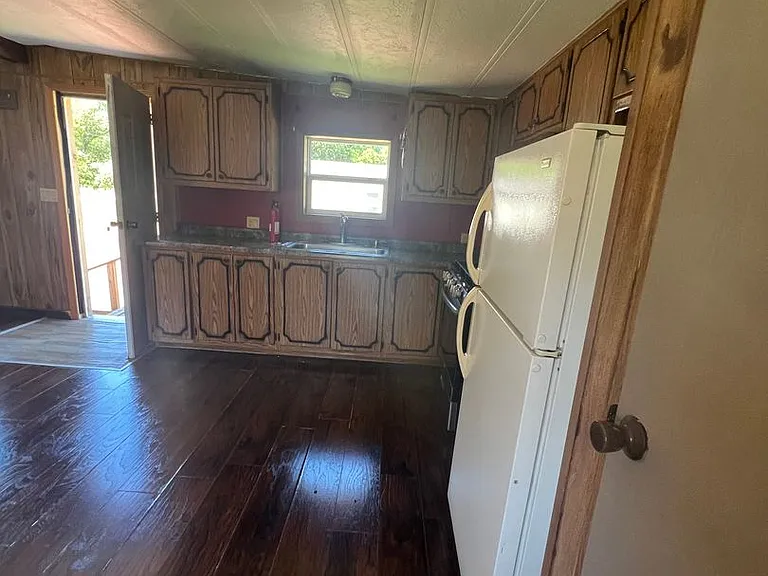 5420 4th Ave #A — Photo 3